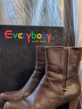 Everybody By B.Z. Moda Brown Leather Size 38.5